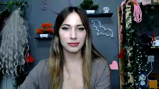Snapshot of Walleriana chatting on 10-16-25, 09:45 Walleriana online show from 10-16-25, 09:45