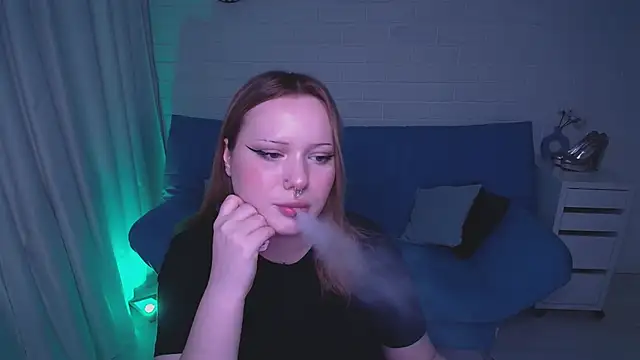 Snapshot of AuroraMour chatting on 10-15-25, 02:36 AuroraMour online show from 10-15-25, 02:36