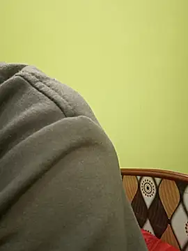 Beautiful Eye online show from 12-20-25, 04:54