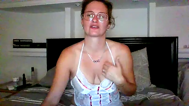 xcrazzycat online show from 10-15-25, 09:12