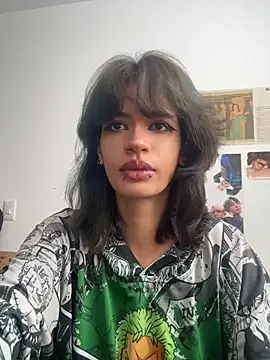 sukulaurens online show from 06-28-26, 07:42