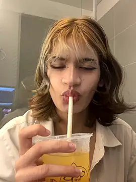 sukulaurens online show from 11-04-25, 03:32