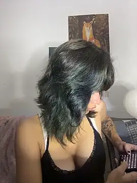 sukulaurens online show from 06-20-26, 01:32