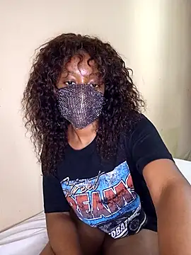 Snapshot of NiaAmour chatting on 11-09-25, 12:03 NiaAmour online show from 11-09-25, 12:03