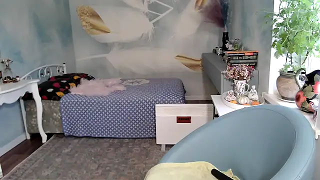 Snapshot of Arisa5000 chatting on 10-15-25, 05:28 Arisa5000 online show from 10-15-25, 05:28