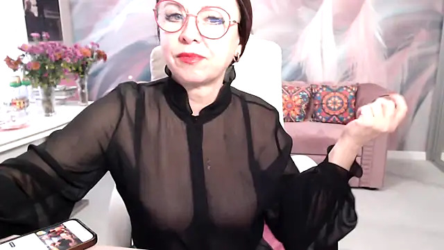 Snapshot of Arisa5000 chatting on 11-11-25, 09:26 Arisa5000 online show from 11-11-25, 09:26