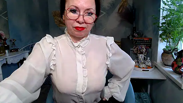 Snapshot of Arisa5000 chatting on 10-23-25, 05:28 Arisa5000 online show from 10-23-25, 05:28