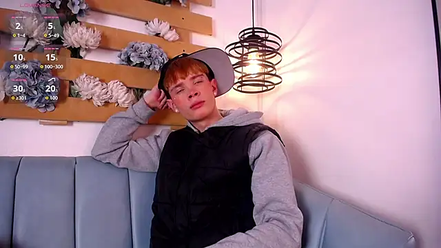 Snapshot of JackFrosst chatting on 06-12-26, 12:36 JackFrosst online show from 06-12-26, 12:36