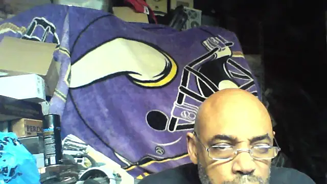 A CIGAR MAN online show from 11-25-25, 01:50