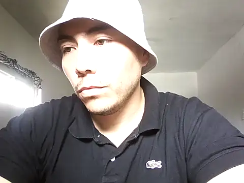 Snapshot of Lucius-08 chatting on 12-01-25, 03:57 Lucius-08 online show from 12-01-25, 03:57