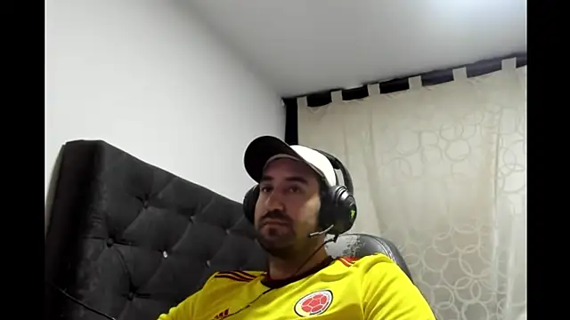 coolfriki online show from 04-05-26, 09:43