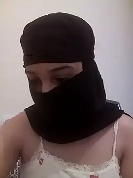 lina ae online show from 11-10-25, 10:53