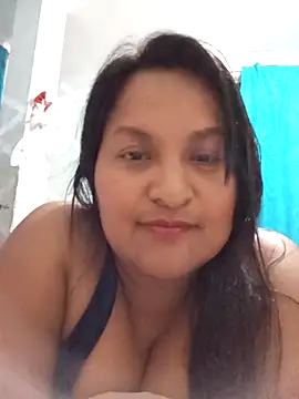 lucia00xx online show from 12-15-25, 01:22