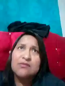 Snapshot of lucia00xx chatting on 10-23-25, 02:21 lucia00xx online show from 10-23-25, 02:21