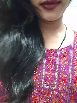 Snapshot of anjali2351 chatting on 06-07-26, 06:13 anjali2351 online show from 06-07-26, 06:13