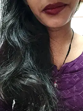 Snapshot of anjali2351 chatting on 05-07-26, 04:17 anjali2351 online show from 05-07-26, 04:17