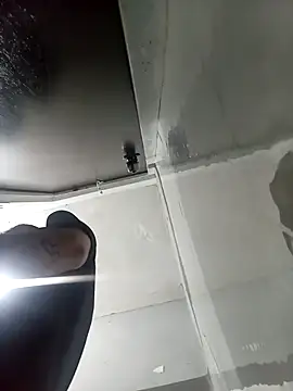 Snapshot of MRDXXX12 chatting on 10-13-25, 10:50 MRDXXX12 online show from 10-13-25, 10:50