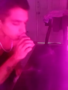 Snapshot of MRDXXX12 chatting on 11-02-25, 05:40 MRDXXX12 online show from 11-02-25, 05:40