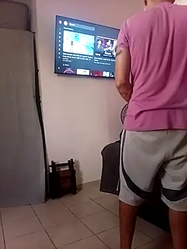 Snapshot of MRDXXX12 chatting on 10-16-25, 10:18 MRDXXX12 online show from 10-16-25, 10:18