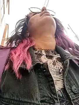 Abby 2-1 online show from 10-27-25, 07:15