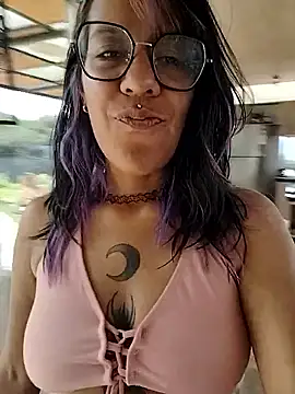 Abby 2-1 online show from 11-30-25, 04:08