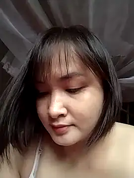 Snapshot of Jeassi-sica chatting on 10-24-25, 05:17 Jeassi-sica online show from 10-24-25, 05:17