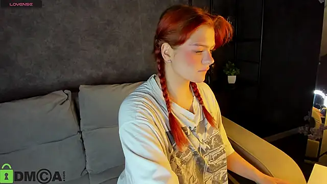 Barbara Mitchel online show from 10-21-25, 01:05