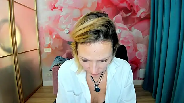 AlinaMoor online show from 12-23-25, 12:54