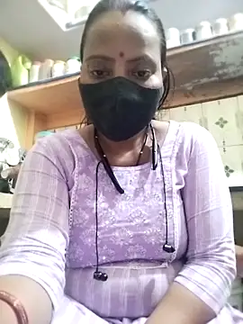 Snapshot of sunita_3 chatting on 11-17-25, 05:17 sunita 3 online show from 11-17-25, 05:17