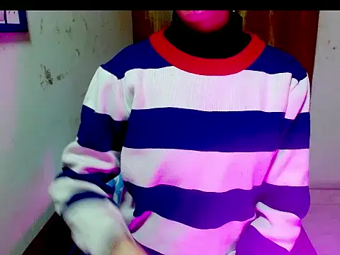 Snapshot of Roiseeee chatting on 02-02-26, 10:03 Roiseeee online show from 02-02-26, 10:03