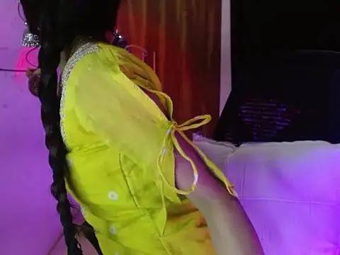 Roiseeee online show from 04-08-26, 05:20