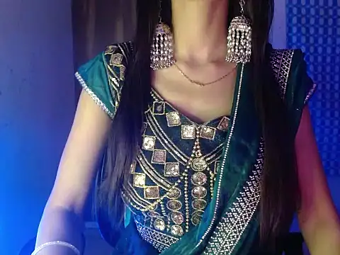 Snapshot of Roiseeee chatting on 03-01-26, 04:56 Roiseeee online show from 03-01-26, 04:56