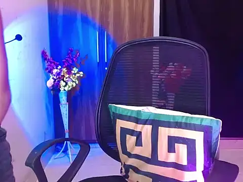 Roiseeee online show from 04-09-26, 04:58