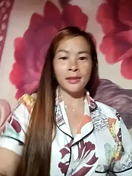 Snapshot of lucky774- chatting on 10-14-25, 10:31 lucky774- online show from 10-14-25, 10:31