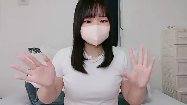 Snapshot of Nagi_25 chatting on 10-25-25, 06:23 Nagi 25 online show from 10-25-25, 06:23