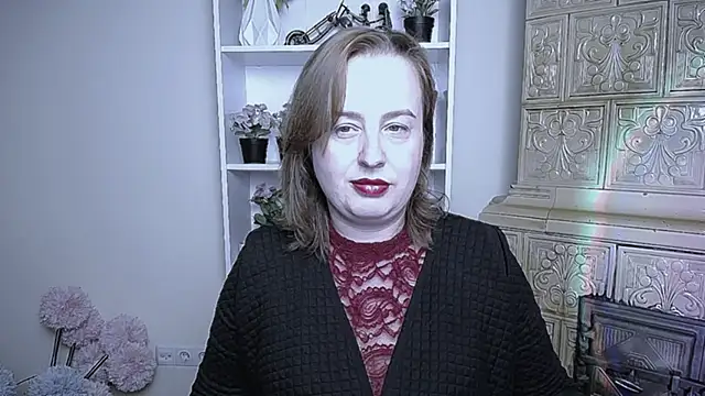 Snapshot of HelenFl chatting on 10-13-25, 06:48 HelenFl online show from 10-13-25, 06:48