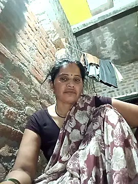 Snapshot of Nm_sanjna chatting on 06-11-26, 11:02 Nm sanjna online show from 06-11-26, 11:02