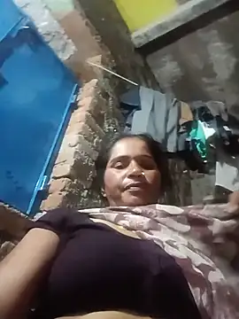 Snapshot of Nm_sanjna chatting on 07-10-26, 11:27 Nm sanjna online show from 07-10-26, 11:27