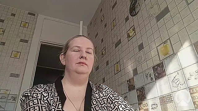 Snapshot of Melorini chatting on 02-20-26, 06:26 Melorini online show from 02-20-26, 06:26