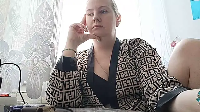 Snapshot of Melorini chatting on 02-20-26, 03:36 Melorini online show from 02-20-26, 03:36