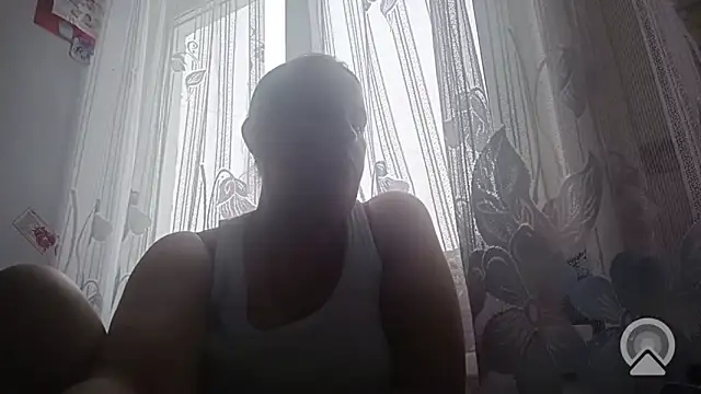 Snapshot of Melorini chatting on 02-10-26, 04:00 Melorini online show from 02-10-26, 04:00