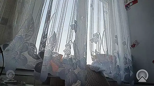 Snapshot of Melorini chatting on 02-04-26, 02:50 Melorini online show from 02-04-26, 02:50