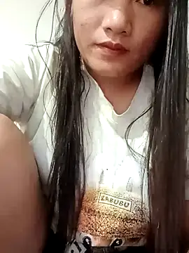 Snapshot of TrangNemo chatting on 10-11-25, 01:56 TrangNemo online show from 10-11-25, 01:56