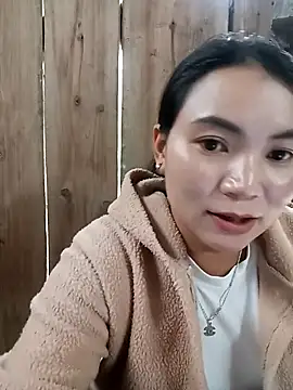 kun-love online show from 10-24-25, 04:33