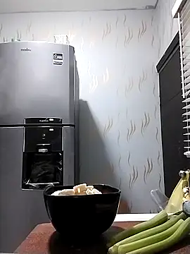 Lollysmile26 online show from 10-19-25, 02:25