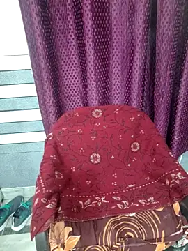 janvi 100 online show from 12-21-25, 08:05