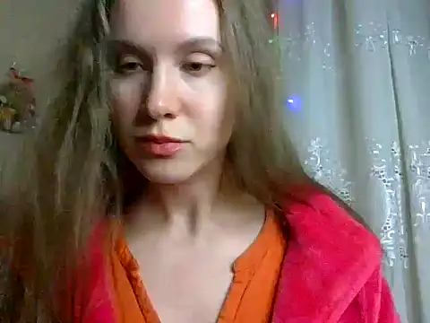 Snapshot of Lynirina chatting on 02-08-26, 07:33 Lynirina online show from 02-08-26, 07:33