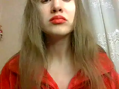 Snapshot of Lynirina chatting on 03-01-26, 10:54 Lynirina online show from 03-01-26, 10:54