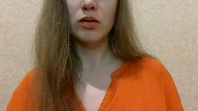 Snapshot of Lynirina chatting on 02-03-26, 01:05 Lynirina online show from 02-03-26, 01:05