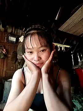 Snapshot of Young_vietnamese chatting on 10-11-25, 02:34 Young vietnamese online show from 10-11-25, 02:34